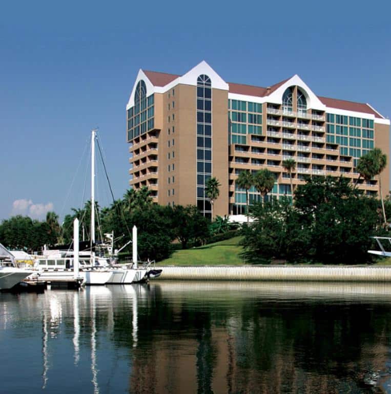 South Shore Harbour Resort, beautifully situated on the water in League City, features a luxurious swim-up bar, elegant guest rooms, and exceptional service. The picturesque waterfront setting and upscale amenities make it the perfect location for wedding guests. 